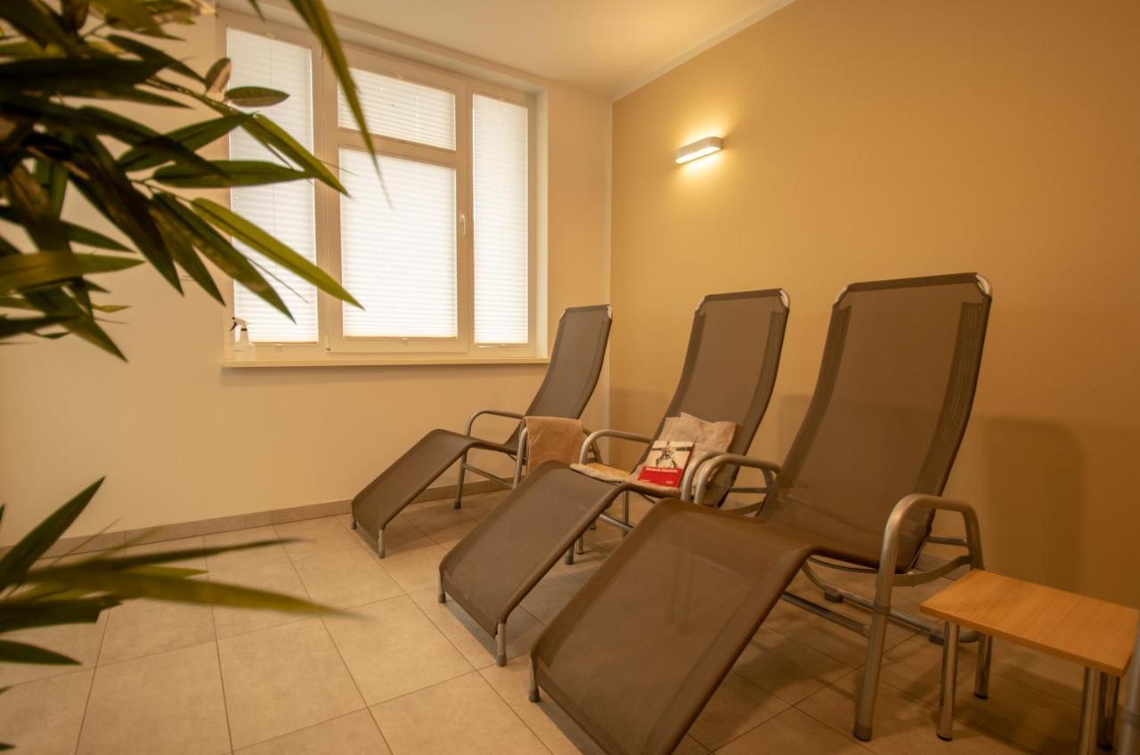 Albert-Inn-Glowe - Barrierefrei & 3 Schlafzimmer & Coworking & Strandkorb-Saisonal & Sauna Im Haus & Fahrraeder Exteriör bild