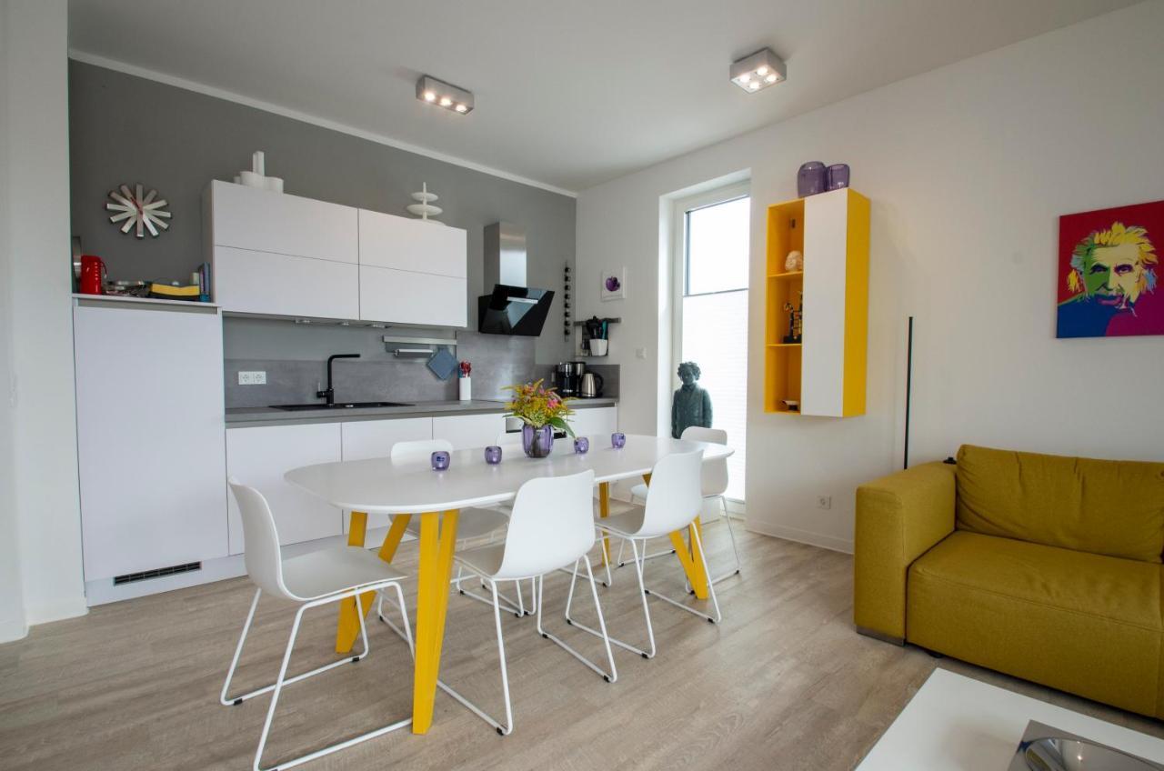 Albert-Inn-Glowe - Barrierefrei & 3 Schlafzimmer & Coworking & Strandkorb-Saisonal & Sauna Im Haus & Fahrraeder Exteriör bild